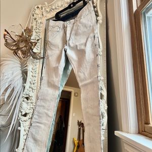Rare mint condition Maison Margiela x H&M designer painted white jeans ❤️‍🔥